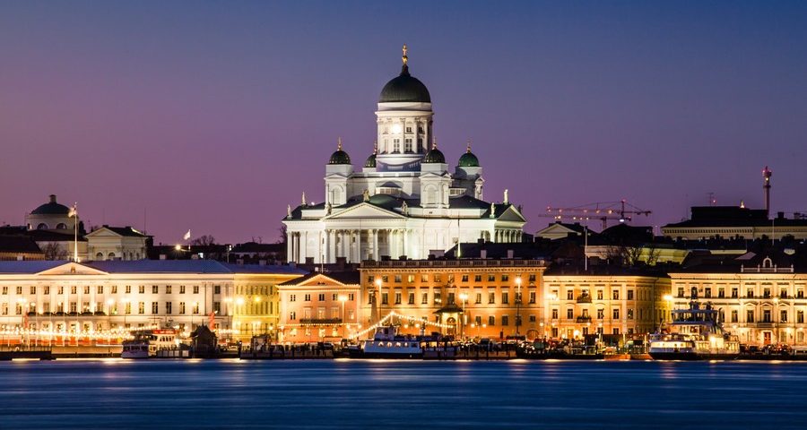Buildings along the water's edge in Helsinki. By Tapio Haaja on Pexels