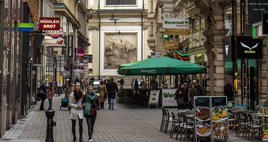 Austria street scene. By pixabay on Pexels