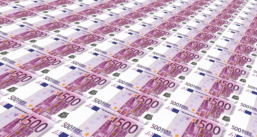 Rows of 500 euro notes. By geralt on Pixabay