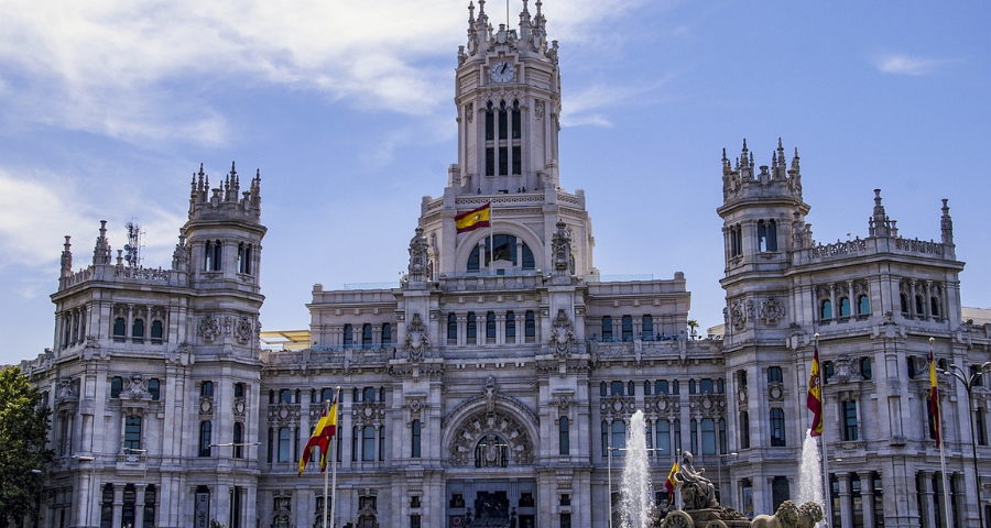 Madrid’s town hall (Palacio de Cibeles), Credit: Setabia via Pixabay