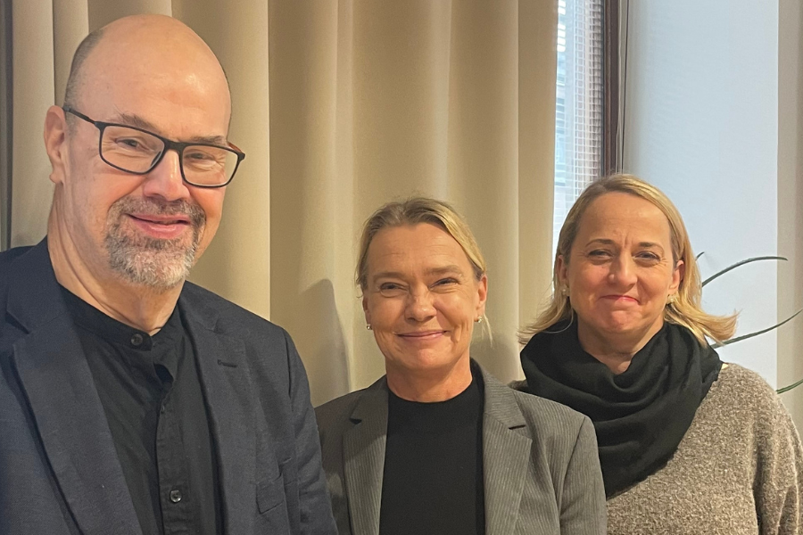 VaLa (left to right): Petri Äikiä; VaLa secretary general Pia Tornikoski; and Anu Rapeli
